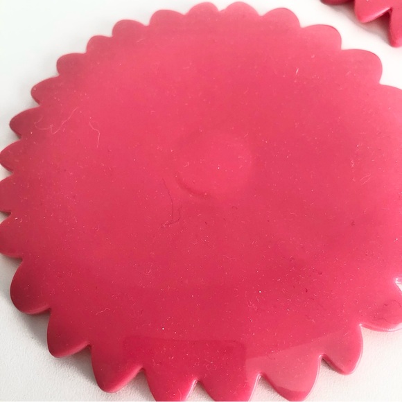 Like New Set of Two (2) Pink Coral Floral Flower Silicone Drink Table Coasters - Picture 4 of 8